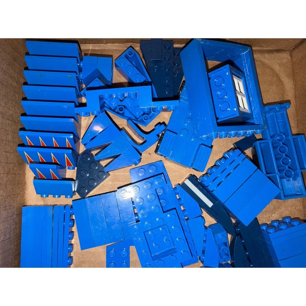 Blue LEGO Bulk Lot Assorted Bricks Plates Specialty‎ Pieces 11.6oz Mixed Parts